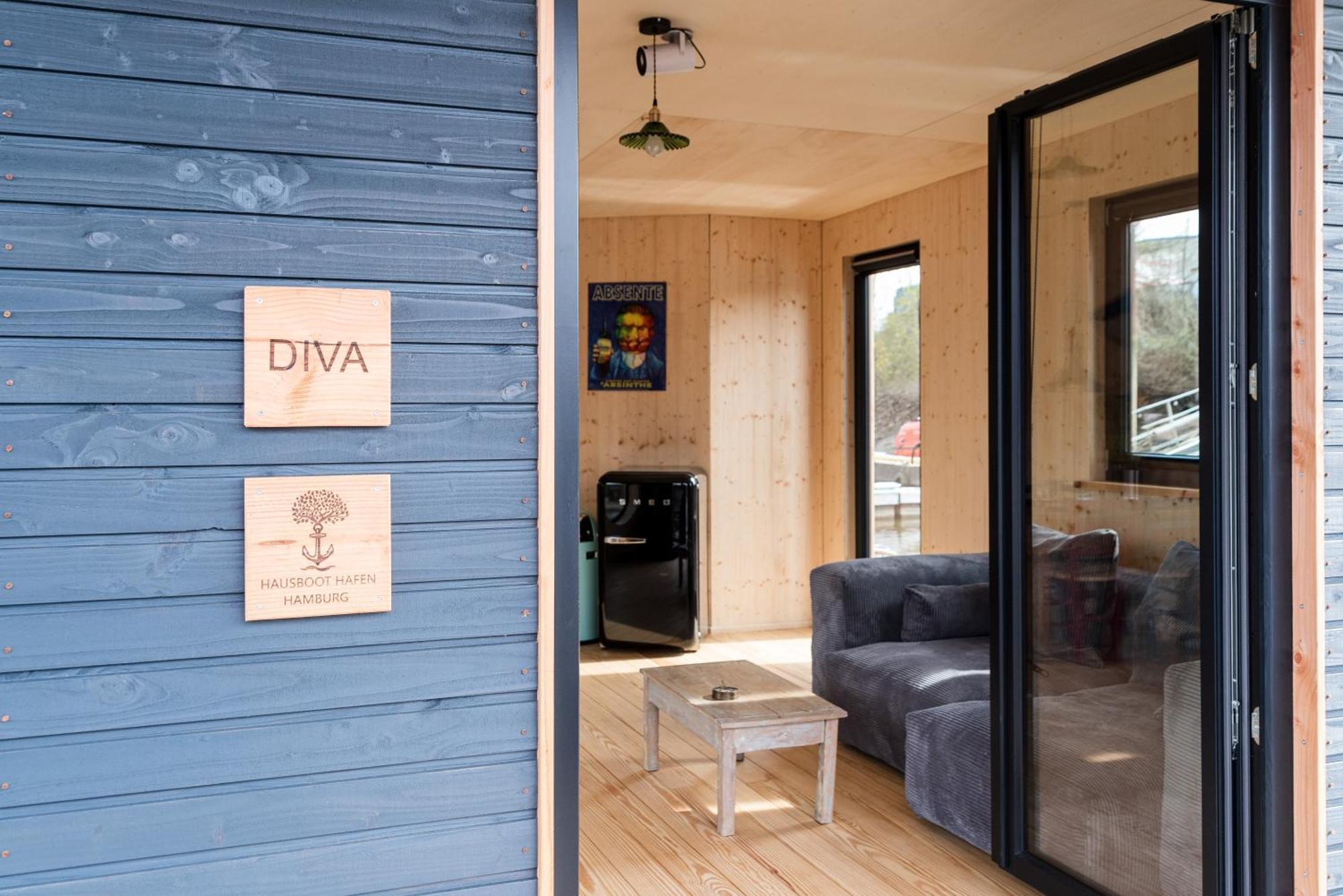Komfort-Hausboot Diva Mit Kamin Hamburg Exterior photo